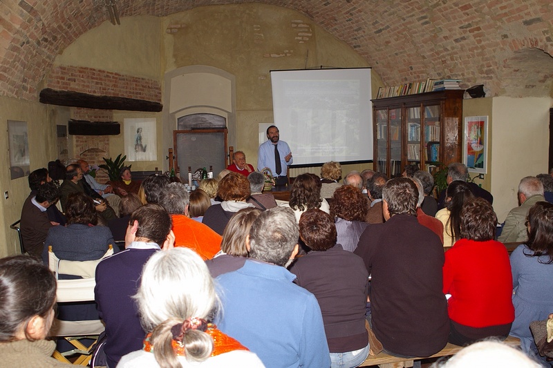 Relazione del Prof. Marco Devecchi su "Paesaggio: Bene comune da gestire con nuovo approccio e lungimiranza" (Foto di Dario Giordano).