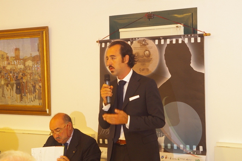 Illustrazione dell iniziativa del "Patto per la bellezza e il paesaggio" da parte del Sindaco di Pollica Stefano Pisani.