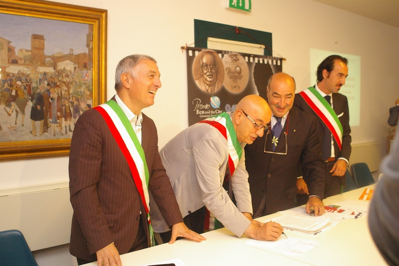 Sottoscrizione da parte del Sindaco di Matera Salvatore Adduce del "Patto per la Bellezza e il Paesaggio. RETE delle RETI per la Tutela e Valorizzazione del paesaggio naturale e culturale italiano":(Prologo al Simposio UNESCO "The international protection of landscape" Casa dei libri - Fondazione Spadolini a Firenze, mercoledì 19 settembre 2012).