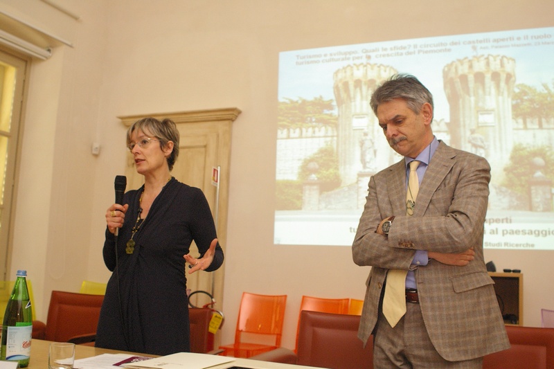 Relazione del Dott. Marco Tamaro della  Fondazione Benetton Studi Ricerche su "Ville, castelli, spazi aperti: tutela dai beni paesaggistici al paesaggio".