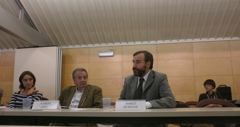 Contributo di approfondimento offerto dal Prof. Marco Devecchi (Coordinatore della Rete degli Osservatori del Paesaggio del Piemonte) al Focus group su "La fruizione: nuove mete ed esperienze paesaggistiche: natura, beni culturali e beni minori nella rete locale, paesaggi urbani". Nella foto il Prof. Alfredo Mela del Politecnico di Torino (Foto di Matteo Zamagni).