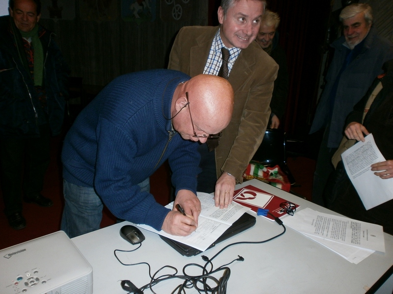 Sottoscrizione della Mozione per il mantenimento dell areale del Freisa nella Candidatura UNESCO da parte del Dott. Maurizio Pistone (Associazione La Cabalesta).
