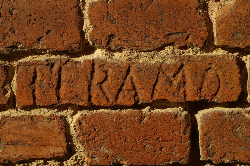 Nomi di località incise sui muri della Cittadella di Alessandria. TERAMO.