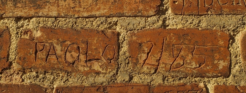 Nomi di persone incisi sui muri della Cittadella di Alessandria. 1885.  PAOLO 2/85.