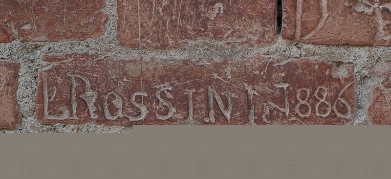 Nomi di persone incisi sui muri della Cittadella di Alessandria. L. ROSSINI 1886.