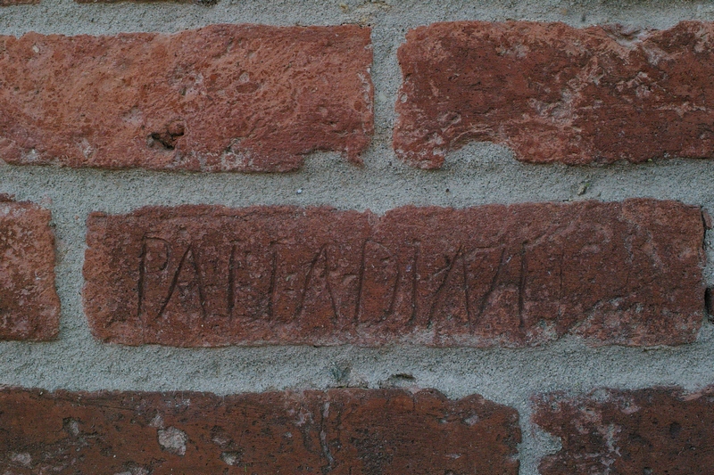 Nomi di persone incisi sui muri della Cittadella di Alessandria. PALLADINI.