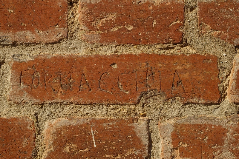 Nomi di persone incisi sui muri della Cittadella di Alessandria. CORNACCHIA.