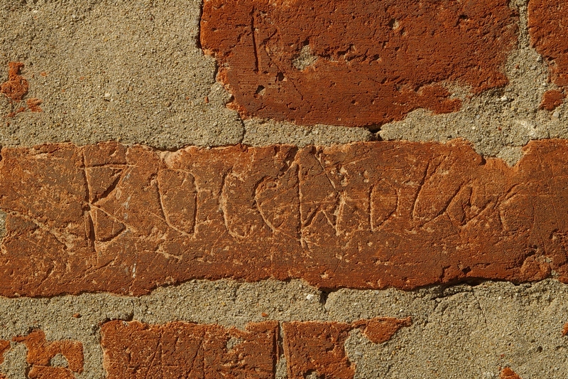 Nomi di persone incisi sui muri della Cittadella di Alessandria. Bocchiola.
