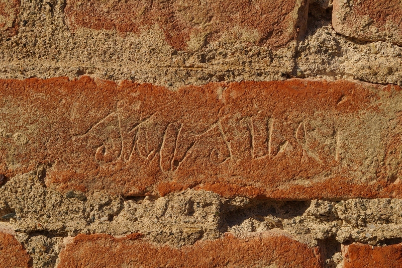 Nomi di persone incisi sui muri della Cittadella di Alessandria. 1891.  Stasu 91.