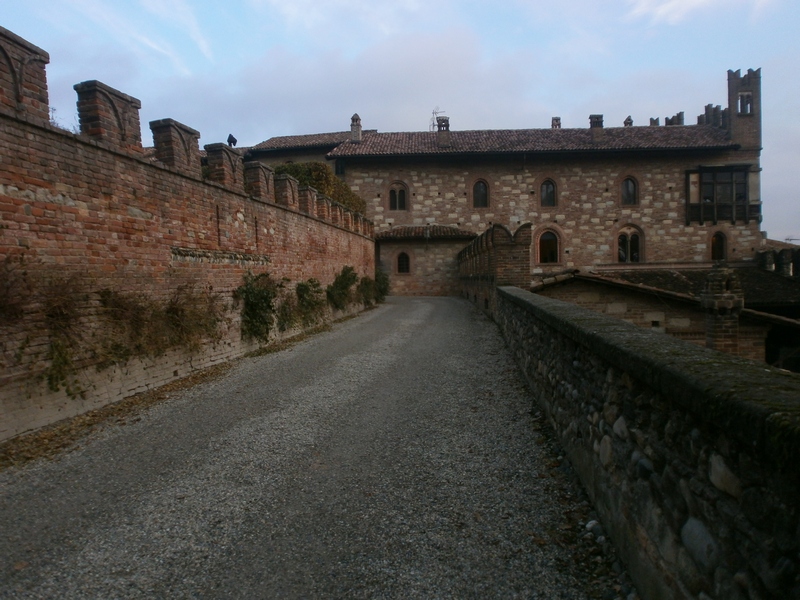 Veduta dello straordinario Castello di Gabiano, sede della presentazione del Volume Monferrato Splendido Patrimonio a cura di Lorenzo Fornaca.
