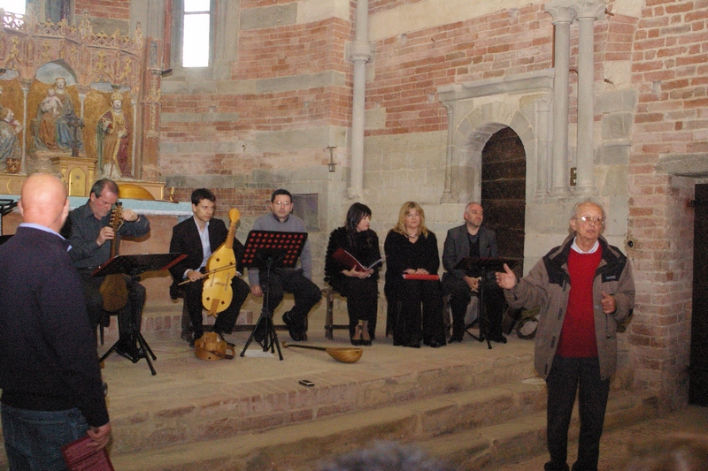 Presentazione del Concerto "Echo la primavera"- Musiche e canti medievali a cura del Gruppo di Musica Antica la Ghironda presso la Canonica di Santa Maria di Vezzolano (domenica 22 aprile 2012) da parte dell Ing. Francesco Garetto (Transromanica - Osservatorio del Paesaggio per il Monferrato e l Astigiano).