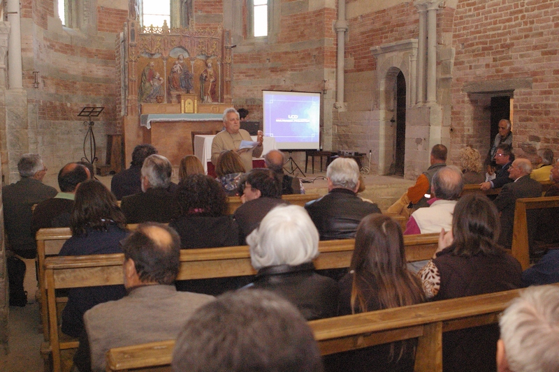 Presentazione del Progetto "Cultus Loci Cura Animi" presso la Canonica di Santa Maria di Vezzolano (domenica 22 aprile 2012), da parte del Prof. Dario Rei (Presidente dell Associazione Frutteto di Vezzolano).