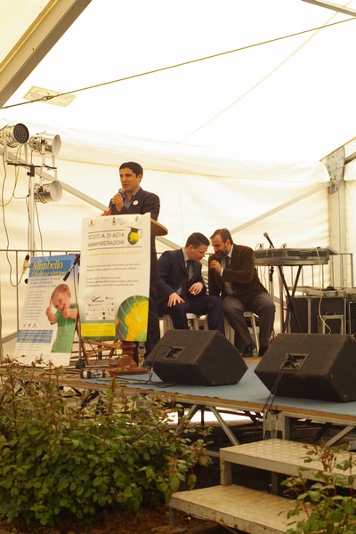 Saluto del Dott. Luca Fioretti, Presidente dell Associazione Comuni Virtuosi (Foto Massimo Carcione).