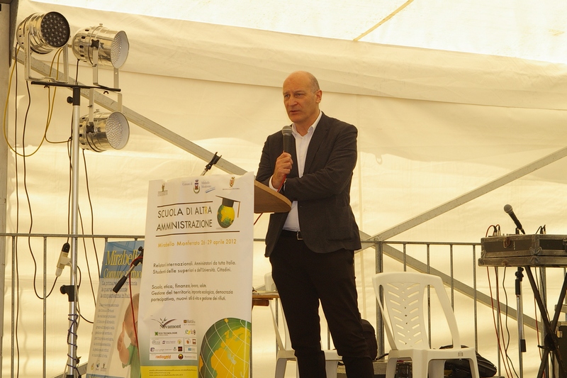 Illustrazione da parte del Dott. Carlo Bidone dell intervento progettuale per la realizzazione del Parco della Biodiversità presso il "Bricco del Poggio"a Mirabello Monferrato.