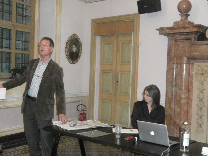 Contributo di riflessione introduttivo al Workshop con gli Osservatori del Paesaggio del Piemonte su "Paesaggio ed energie rinnovabili: quale compromesso è possibile" da parte del Dott. Roberto Pozzi (Presidente dell Osservatorio Biellese Beni Culturali e Paesaggio. Al Tavolo dei relatori, la Dott.ssa Patrizia Garzena, organizzatrice del Workshop.