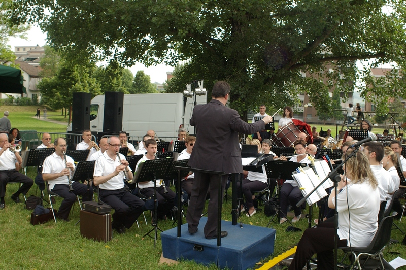 Concerto nel Parco Biberach della Banda musicale della Città di Asti "G. Cotti", diretta dal Maestro Sandro Satanassi.