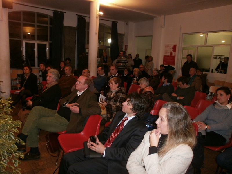 Veduta del folto ed attento pubblico presente in sala.