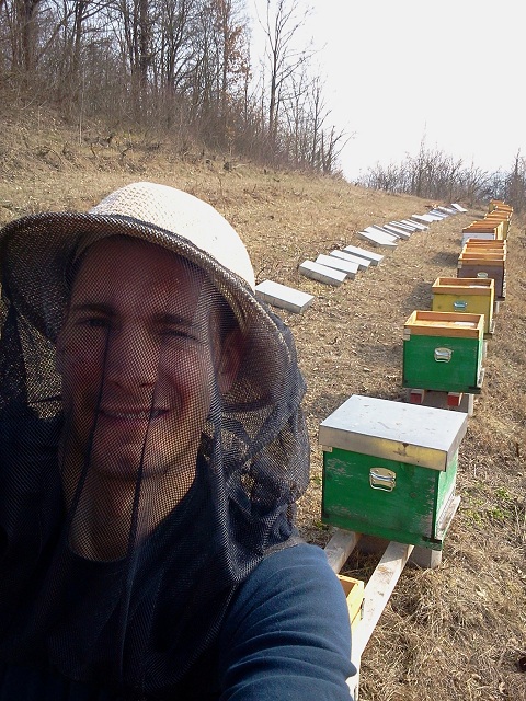 Foto di Alberto Brosio, apicoltore in Cortandone.