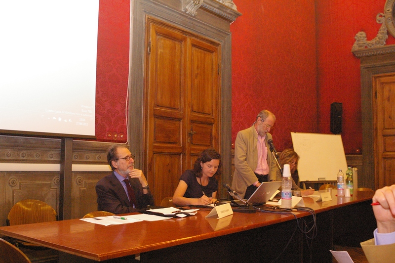 Saluti iniziali ai partecipanti al Convegno "Landscape Observatories in Europe" da parte del Prof. Carlo Magnani (Presidente di UNISCAPE) [Foto di Gian Paolo Bardazza].