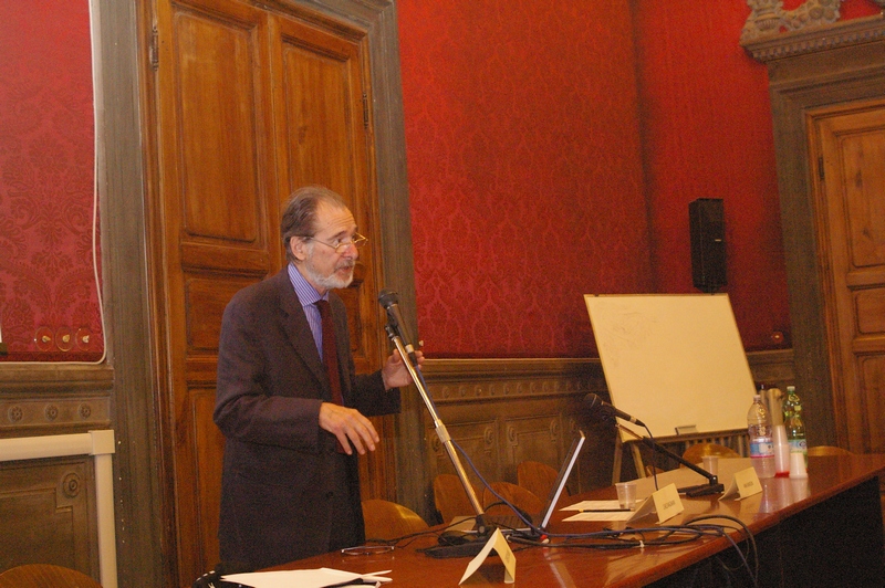 Saluto iniziale da parte del Prof. Roberto Gambino, Rappresentante del Politecnico di Torino nella Rete europea UNISCAPE [Foto di Gian Paolo Bardazza].