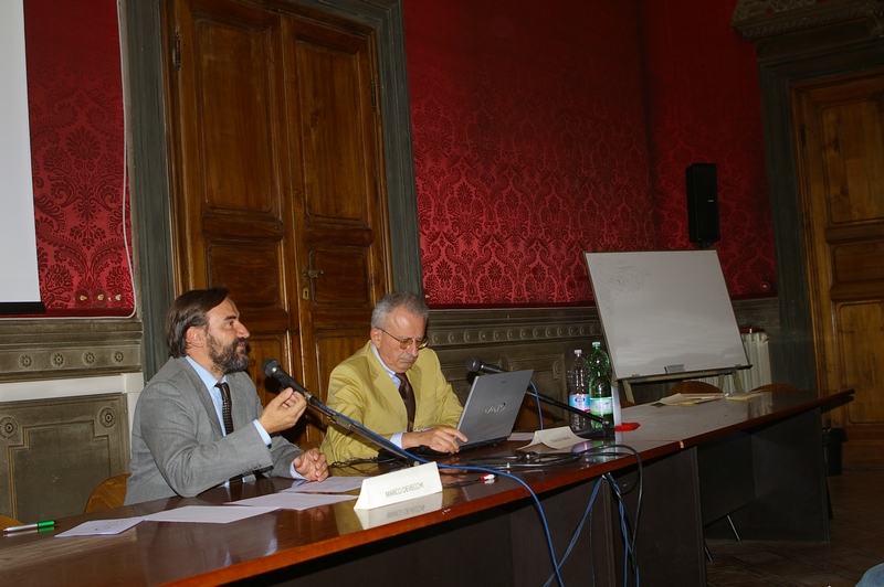 Avvio della Terza sessione del Convegno - Workshop degli Osservatori del paesaggio regionali e nazionali italiani (Regional landscape observatories in Italy workshop), moderata dal Prof. Marco Devecchi (Università di Torino). A (dx), Arch. Osvaldo Ferrero della Regione Piemonte con una relazione su "Il panorama nazionale degli osservatori del paesaggio istituiti in attuazione del Codice" [Foto di Gian Paolo Bardazza].