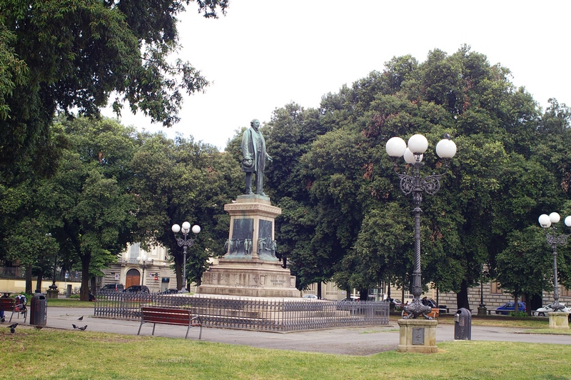 Veduta di Piazza dell Indipendenza a Firenze.