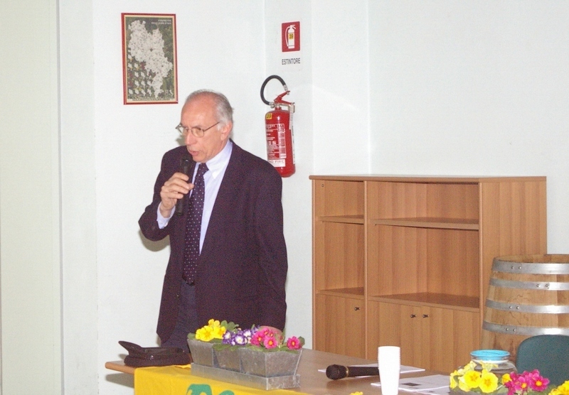 Saluto ai partecipanti al Convegno da parte del Sindaco di Villafranca d Asti, Guido Cavalla  [FOTO di Stefano Porta].