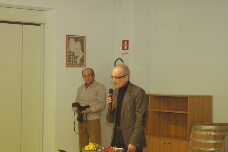 Saluto ai partecipanti al Convegno da parte dell Ing. Paolo Biletta in rappresentanza del Commissario straordinario dell Amministrazione provinciale di Asti, Dott. Alberto Ardia  [FOTO di Stefano Porta].