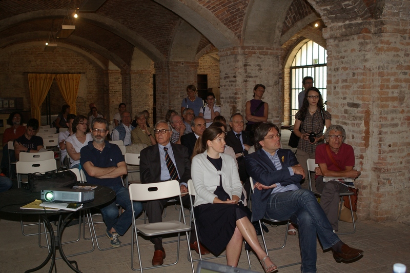 Veduta del folto pubblico presente in sala presso Palazzo Gazelli ad Asti.