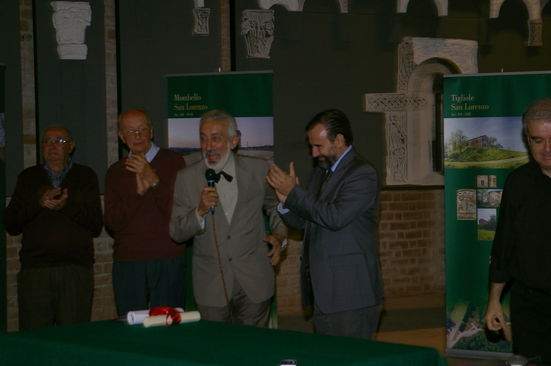 Riflessioni sul Premio ricevuto da parte dell Avv. Emilio Lombardi. Nella foto da (sx): Sig. Luigi Dorella, Ing. Francesco Garetto, Avv. Emilio Lombardi, Prof. Marco Devecchi e Dott. Franco Correggia [Foto di Angelo Porta].