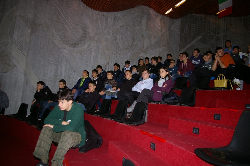 Studenti dell Istituto tecnico Andriano di Castelnuovo Don Bosco presenti alla Festa degli alberi 2013.