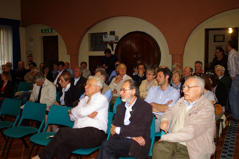 Veduta del folto pubblico presente in sala.