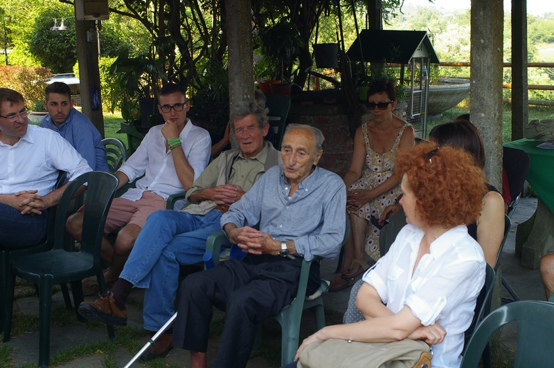 Riflessione sull opera di consolidamento strutturale del fronte franoso da parte della committenza, rappresentata dal Dott. Giuseppe Veglio) [Foto di Alessandro Risso].