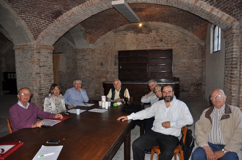 Foto ricordo con i partecipanti all Assemblea ordinaria dell Osservatorio del Paesaggio per il Monferrato e l Astigiano. Da (sx): Ing. Francesco Garetto, Arch. Mariangela migliardi, Dott. Angelo Porta, Arch. Vittorio Fiore, Dott. Franco Correggia, Arch. Augusta Mazzarolli, Prof. Marco devecchi e Prof. Erildo Ferro [Foto di Paola Grassi]