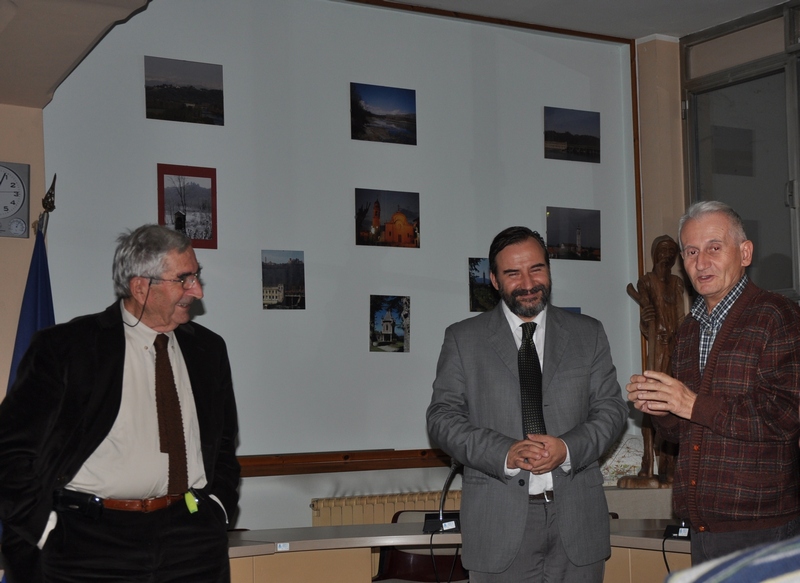 Riflessioni con il pubblico presente in sala sui temi della gestione e salvaguardia del paesaggio [Foto di Marco Servalli].