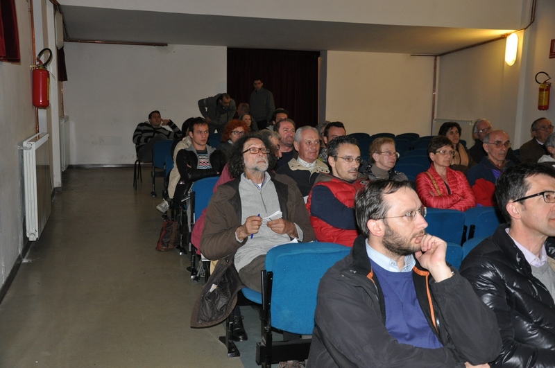 Veduta del folto ed interessato pubblico presente in sala [Foto di Angelo Porta].