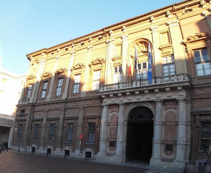 Veduta della facciata di Palazzo Ghilini ad Alessandria, sede del Convegno "La memoria del Monferrato: dalle mappe ai monitor".