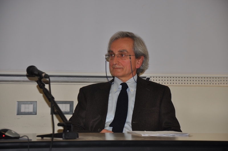 Avvio dei lavori del Convegno da parte del Moderatore, il Prof. Enrico Ercole (Università del Piemonte orientale).