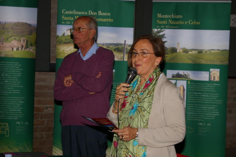 Avvio dei lavori del Convegno da parte dell Arch. Cristina Lucca, Direttore della Canonica di Santa Maria di Vezzolano. Nella foto, l Ing. Francesco Garetto, organizzatore dell evento.