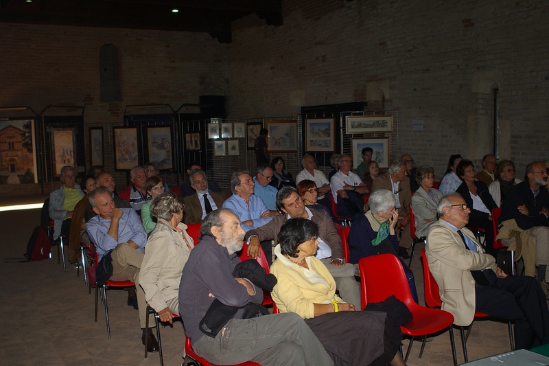 Veduta del folto ed attento pubblico presente in sala.