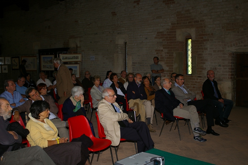 Veduta del folto ed attento pubblico presente in sala.