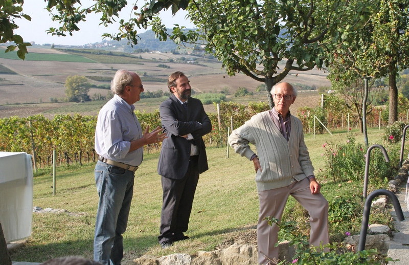 Riflessioni da parte del Dott. Augusto Olearo in occasione dell inaugurazione del Diorama realizzato dall artista Silvio Manzotti nel giardino della Tenuta Castello di Razzano. [Foto di Paolo Monticone].