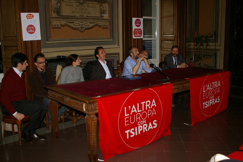 Incontro di Domenico Finiguerra  con la cittadinanza e associazioni astigiane: da (sx) Giovanni Currado (Architetto e esperto di mobilità),Cesare Quaglia (Agricoltore),Martina Doglio Cotto (Condotta astigiana di Slow Food), Domenico Finiguerra, Mario Malandrone (Moderatore), Alessandro Mortarino (Salviamo il paesaggio) e Marco Devecchi (Osservatorio del paesaggio) [Foto di Alessandro Boano].