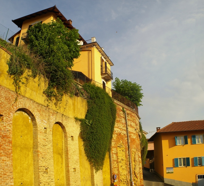 Vedute del bellissimo borgo di Primeglio a Passerano Marmorito.