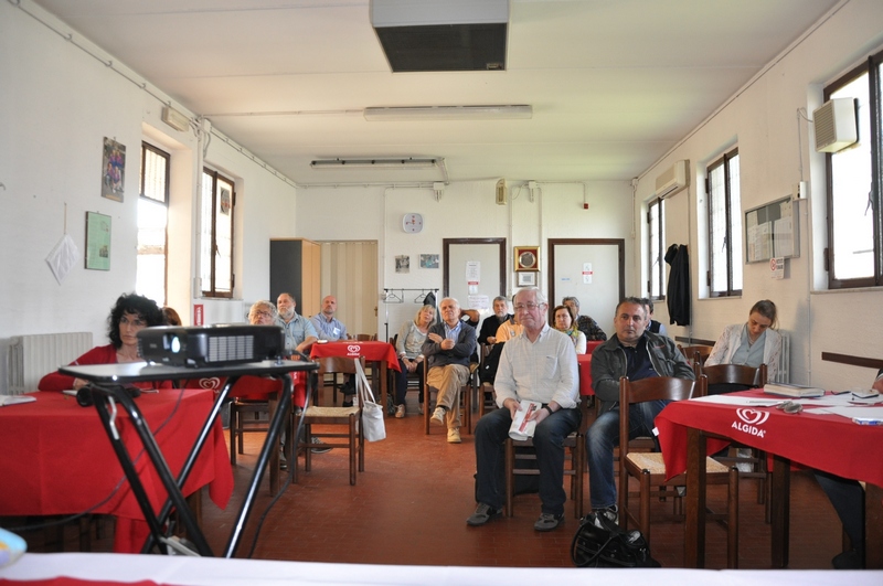 Veduta dell attento ed interessato pubblico presente in sala, tra cui il Sig. Giancarlo Trafano, appassionato studioso del Tanaro.