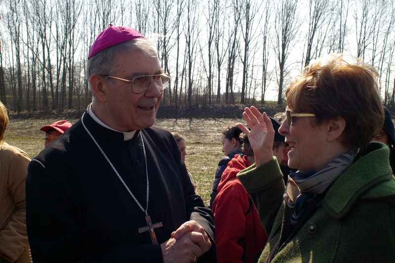 Saluto di S.E. Mons. Francesco Ravinale, Vescovo di Asti, all Arch. Liliana Pittarello (già Direttore regionale per i Beni culturali e paesaggistici del Piemonte).