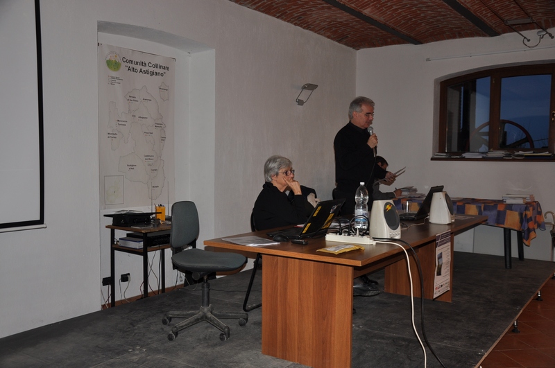 Intervento di Franco Correggia, Curatore del Volume "Sentieri di collina, tra Monferrato e Langa Astigiana" [Foto di Mirella Zitti].