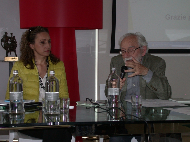 Riflessioni da parte del Moderatore, Prof. Massimo Quaini (Università di Genova). ad avvio della Tavola rotonda. Nella foto, l Arch. Barbara Baino (Sindaco di Mongardino).