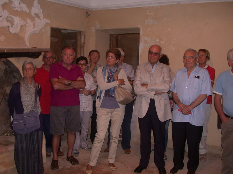 Pubblico partecipante alla cerimonia di INTITOLAZIONE della Sala comunale dell ex Asilo infantile "REGINA ELENA", attualmente adibito alla celebrazione dei matrimoni, a GUGLIELMO VII Gran Marchese di Monferrato - "Ambasciatore dei paesaggi vitivinicoli UNESCO del Monferrato".