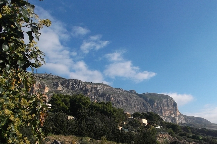 Eccezionali paesaggi del Trapanese con sullo sfondo Erice.